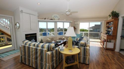 Carolina Dunes House | Oceanside, Private Pool, Hot Tub, Community Pool, CD7, Sandfiddler Lodge