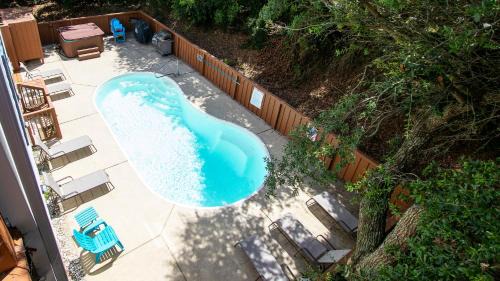 Southern Shores House | Oceanside, Private Pool, Golf Cart, Bar, Hot Tub, Rec Rm, SS4, Sunning Your Bunns