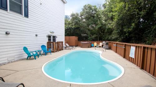 Southern Shores House | Oceanside, Private Pool, Golf Cart, Bar, Hot Tub, Rec Rm, SS4, Sunning Your Bunns