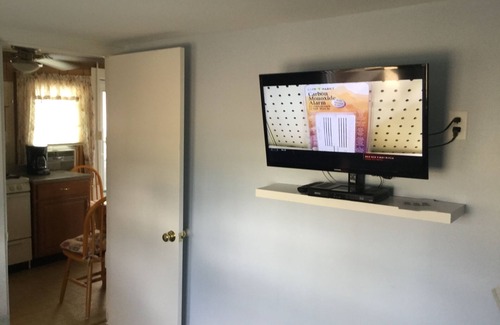 Salisbury Beach Apartment | Oceanside Steps to the Beach with special rate late August.