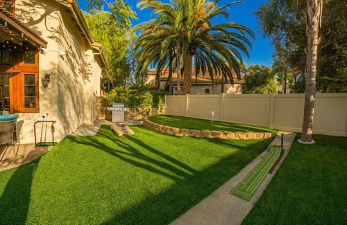 North Valley House | Oceanside Tropical Resort with HEATED POOL & SPA!