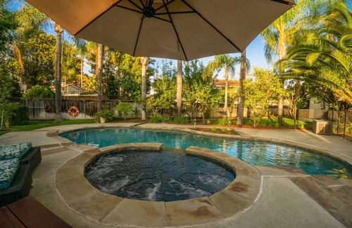 North Valley House | Oceanside Tropical Resort with HEATED POOL & SPA!