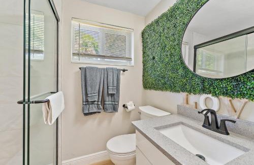 Singer Island Apartment | Oceanside