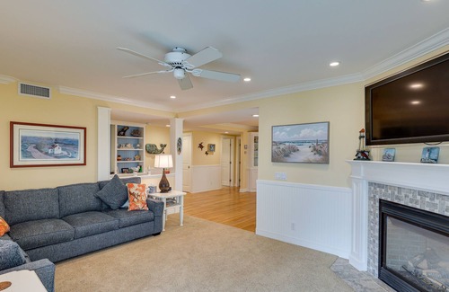 South Oceanside Condo | Oceanside Vacation Rental w/ Community Pool & Spa!