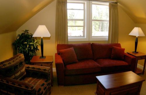 Regional District of Nanaimo Resort | Oceanside Village Resort