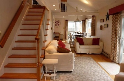 Newbury House | Oceansong on Plum Island