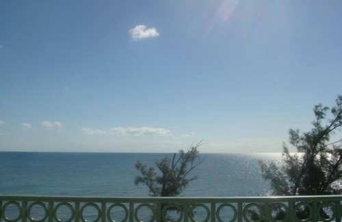 Nassau House | OCEANSPRAY BEACH HOUSE! (w/Large Saltwater Pool) IN THE HEART OF THE BAHAMAS.