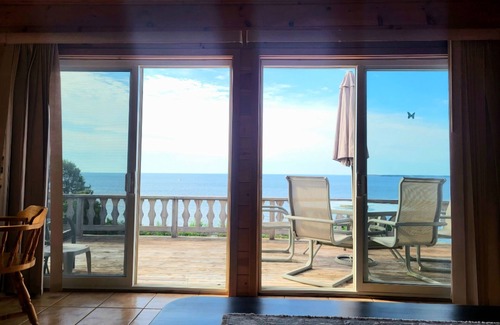 Cumberland Cottage | Oceantfront Cottage and 200 feet to a secluded beach. 25min to Charlottetown