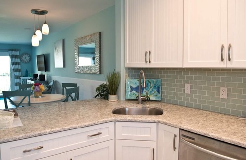 Crescent Beach Condo | Oceanview 2 bedroom Townhouse - Summerhouse 130