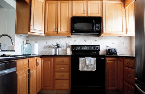 Crescent Beach Condo | Oceanview 2 Bedroom Flat Summerhouse Unit 443