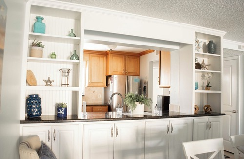 Crescent Beach Condo | Oceanview 2 Bedroom Flat Summerhouse Unit 443