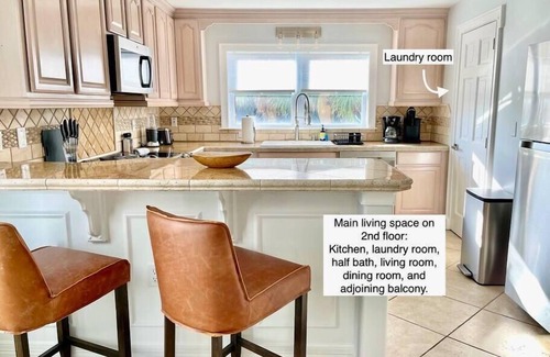 Jacksonville House | Oceanview 2 bed house with multiple outdoor decks
