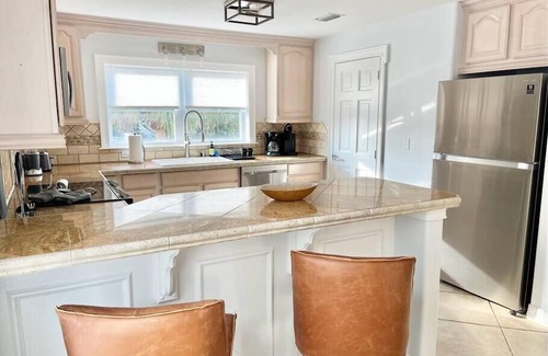 Jacksonville House | Oceanview 2 bed house with multiple outdoor decks