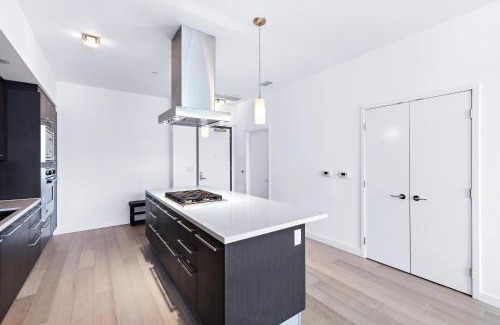 Santa Ana Apartment | Oceanview 25th Floor Luxury Penthouse