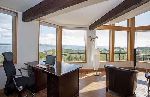East Dover House | Oceanview 5 bdrm, 3 bath with Stunning Views near Peggy's Cove, East Dover