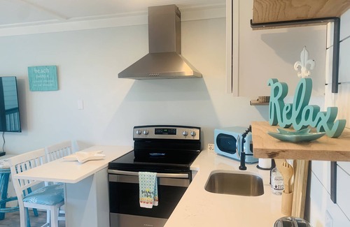 Isle of Palms Condo | Oceanview Condo ~ New Owner/Newly Remodeled!