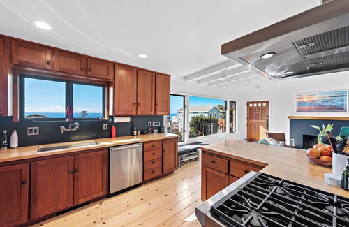 South Laguna House | Oceanview Cottage Steps from Iconic Thousand Steps Beach