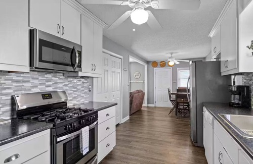 Harkers Island House | Oceanview - Cozy 3bedroom/2bath with a fantastic location on Harkers Island