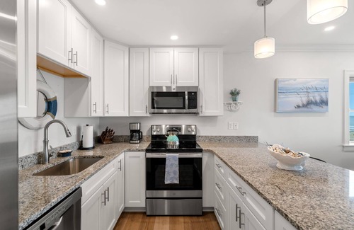 Hampton Condo | Oceanview Escape – Hampton Beachfront
