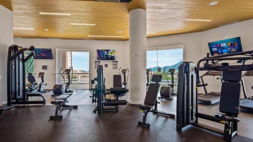 Las Glorias House | Oceanview Escape with Gym and Hot-tub