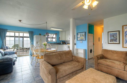 Occidental House | Oceanview home w/ incredible views, sunroom, courtyard - near beaches/trails