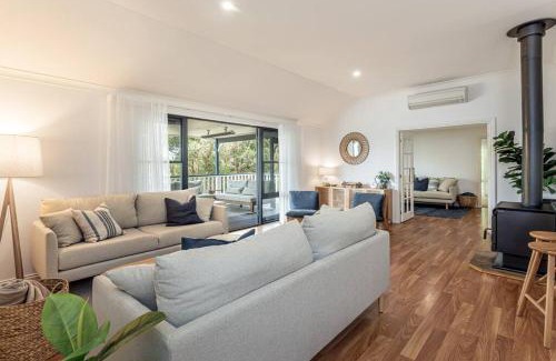 Ocean Beach House | Oceanview Luxury Retreat Amongst the Trees