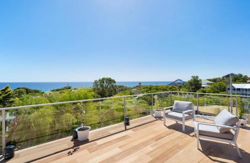 Peppermint Grove Beach House | Oceanview Manor by "Peppy Beach Retreats" - Two Houses in One with Panoramic Views