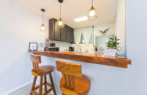Hilo Condo | Oceanview Mauna Loa Shores Kai Ekahi #201 Remodeled next to Carlsmith Beach Park