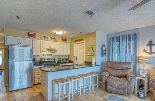 Surfside Beach Condo | Oceanview Paradise: Relaxing 2-Bedroom Condo in Surfside Beach