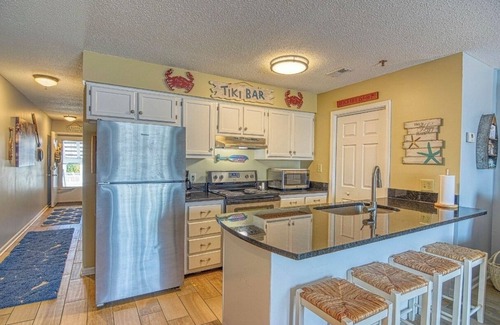 Surfside Beach Condo | Oceanview Paradise: Relaxing 2-Bedroom Condo in Surfside Beach