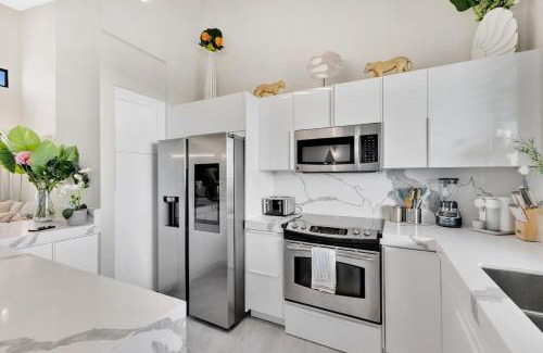 Mameyes II Apartment | Oceanview Penthouse 4BR with Golf View