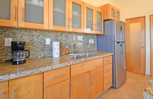 La Ventana Condo | Oceanview Penthouse w/Pool, BBQ, Gym & Playground!