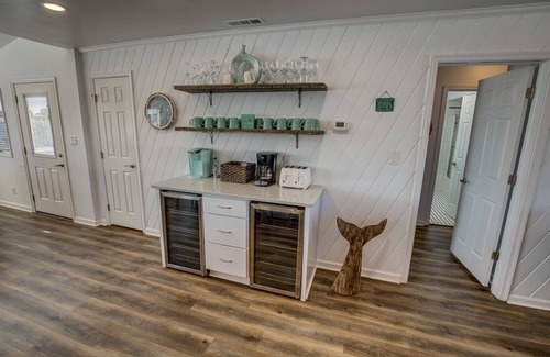 Sandbridge House | Oceanview,Private Pool,Slps16,dogs ok,close to beach,military discount