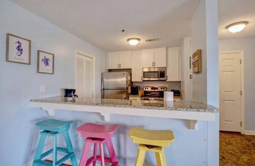 North Topsail Beach Apartment | Oceanview Resort*Hot tub*North Topsail Beach