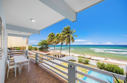 Espinar Apartment | Oceanview Retreat with Pool and Parking