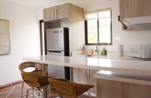 Coco Sunset Hills Condo | Oceanview Rooftop Patio - 5 Pools - Walk to Beach