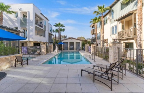 Del Obispo Apartment | Oceanview rooftop deck, pool, hot tub | Doho Haus