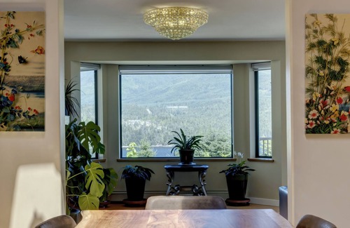 West Porpoise Bay House | Oceanview, Spacious, Private house heart of Sechelt