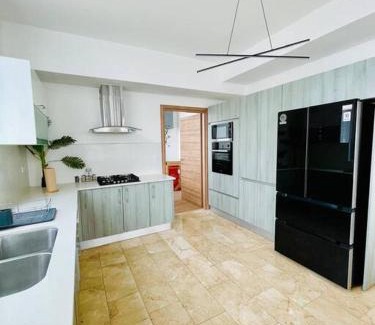 Panama City Apartment | Oceanview Stunning Pent-house