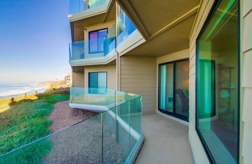 Solana Beach Apartment | Oceanview SURF9 Condo with Spa