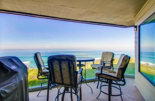 Solana Beach Apartment | Oceanview SURF9 Condo with Spa