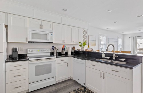 Surf City House | Oceanview Townhouse w/Pool - Newly Renovated