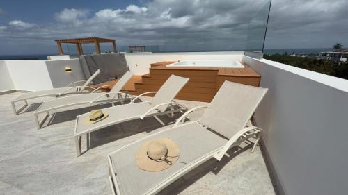 La Iglesia Villa | Oceanview Villa With King Beds
