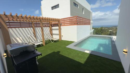 La Iglesia Villa | Oceanview Villa With King Beds