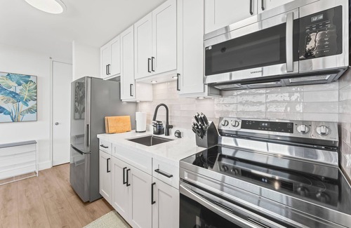 Waikiki Condo | Oceanview Waikiki condo, free parking! RENOVATED 2025