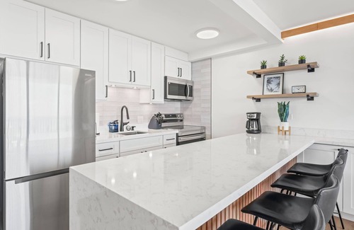 Waikiki Condo | Oceanview Waikiki condo, free parking! RENOVATED 2025