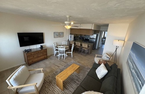 Panacea Condo | Ochlocknee Bay front condo located in George's Lighthouse gated community.