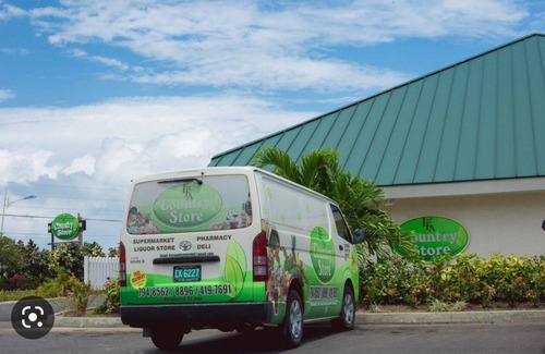 St. Ann's Bay Villa | OCHO RIOS, BEACH/POOL, FULLY A/C, GATED 24hr Security, SLEEP 6