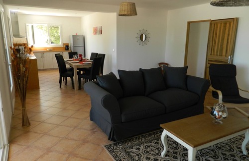 Orgnac-l'Aven House | Ochre House. Vacation home with private swimming pool.