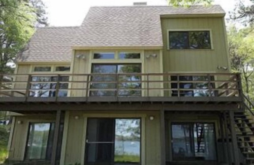 Summersea House | Ockway Bay Waterfront with Dockin New Seabury